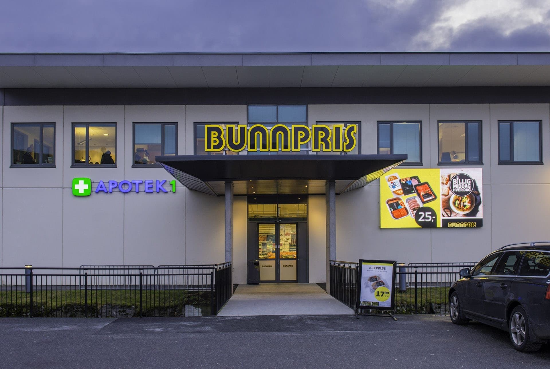 outdoor LED screen (P10) at Bunnpris Ulsteinvik